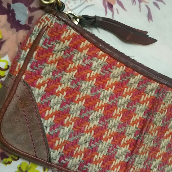 Vintage Coach clutch purse. - Picture 2 of 8